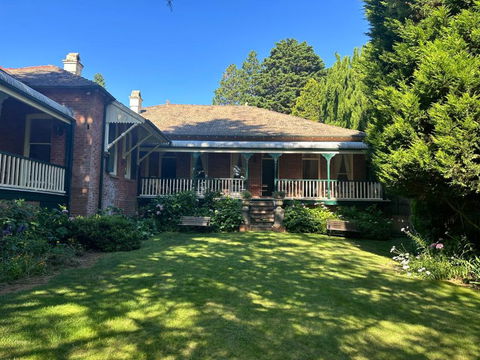 Rowan Brae Historic Guesthouse - Whitsundays Accommodation 2