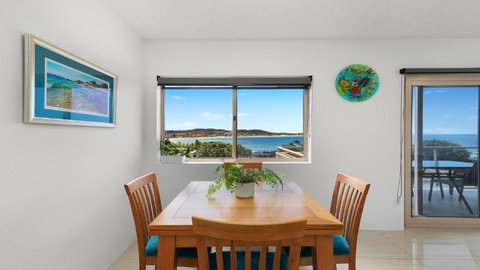 Roweshaven Amazing Views, Close To Beach Accom Holidays - Whitsundays Accommodation 3