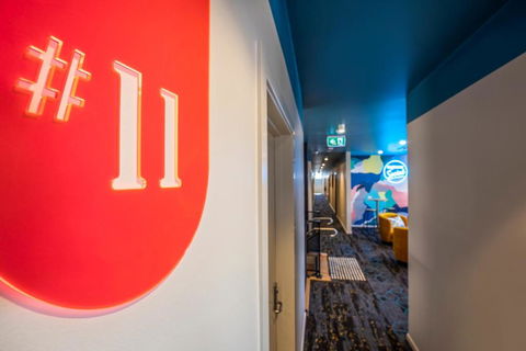 Royal Hotel By Nightcap Social - Whitsundays Accommodation 2