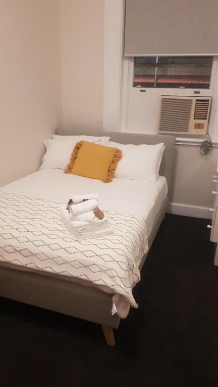Royal Hotel Yass - Whitsundays Accommodation 2