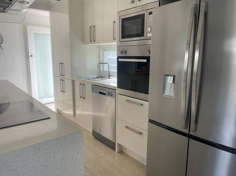 Ruby Tuesday - Little Beach House - Whitsundays Accommodation 1