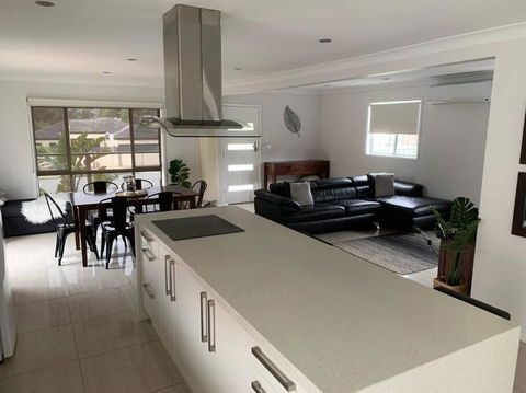 Ruby Tuesday - Little Beach House - Whitsundays Accommodation 3