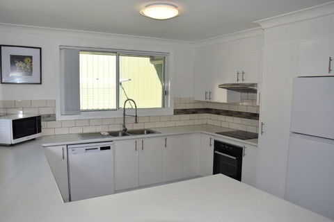 Rudder House - Whitsundays Accommodation 3