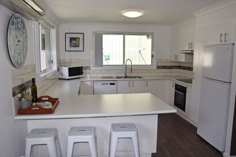 Rudder House - Whitsundays Accommodation 2
