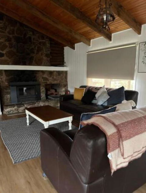Rustic Retreat: The Lodge Lurg Sanctuary - Whitsundays Accommodation 0