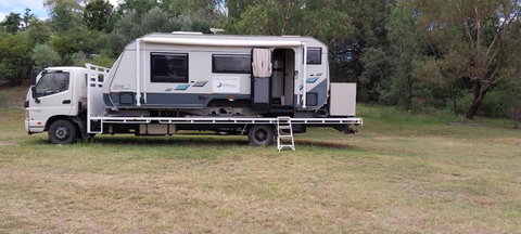 RV Caravan In Rural Setting On Edge Of Town Close To AgQuip - Whitsundays Accommodation 1