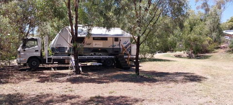 RV Caravan In Rural Setting On Edge Of Town Close To AgQuip - Whitsundays Accommodation 0
