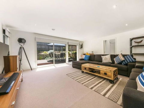 RYE/BLAIRGOWRIE FAMILY ENTERTAINER.. - Whitsundays Accommodation 3