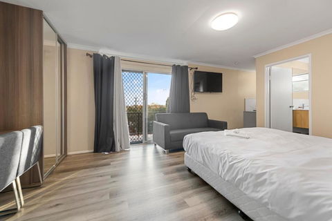 S1 Motel - Whitsundays Accommodation 3