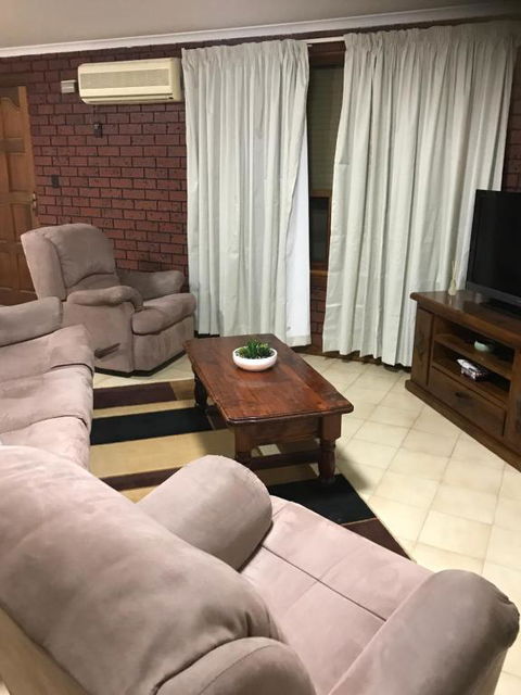 SA House - Whitsundays Accommodation 3
