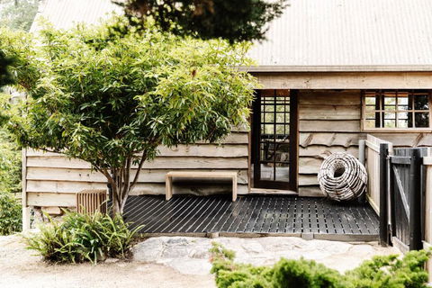 SABI Award Winning Designer Cabin - Whitsundays Accommodation 3
