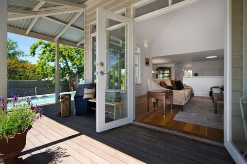 Sades - Whitsundays Accommodation 2