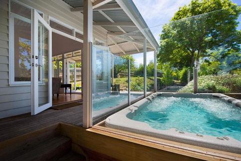 Sades - Whitsundays Accommodation 1