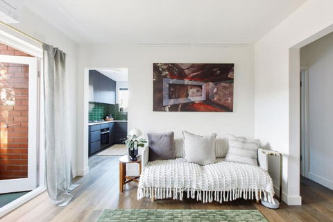 Sage Haven - Laidback St Kilda Beach Living - Whitsundays Accommodation 0