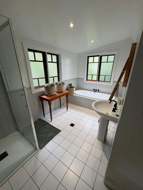 Sage House - Whitsundays Accommodation 1