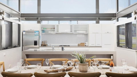 Sails On The Beachfront - Exclusive Seaside Home - Whitsundays Accommodation 3