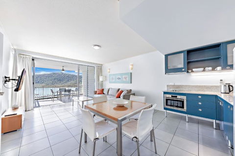 Sails On The Sea - Club Wyndham - Whitsundays Accommodation 1