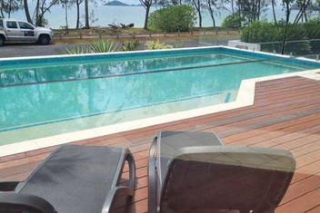 Salt On South - Beachfront Bliss with Whitsundays Accommodation