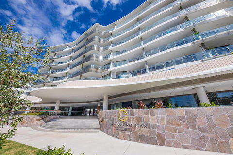 SALTWATER CALM@ The Cosmopolitan Unit 10508 - Whitsundays Accommodation 0