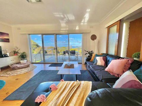 Saltwater Haven - Pets Welcome. Wifi. Amazing View - Whitsundays Accommodation 1