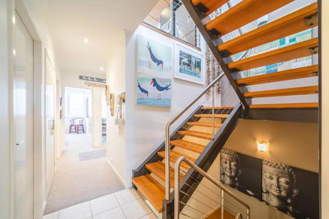 Saltwater 5 - Sleeps 8 - Close To Main Beach - Whitsundays Accommodation 2