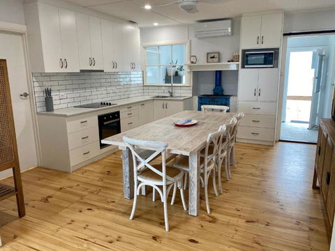 Salty Dog - Whitsundays Accommodation 1