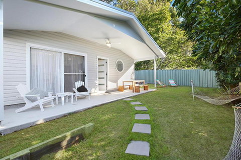 Salty Kisses Holiday House - Whitsundays Accommodation 0