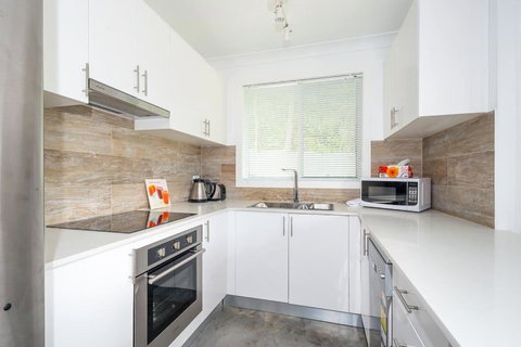 Salty Kisses Holiday House - Whitsundays Accommodation 1