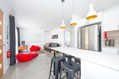 Salty Kisses Holiday House - Whitsundays Accommodation 3