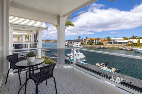Salty Views - Whitsundays Accommodation 2