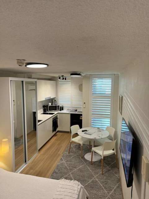 Sam The Central Studio - Whitsundays Accommodation 2