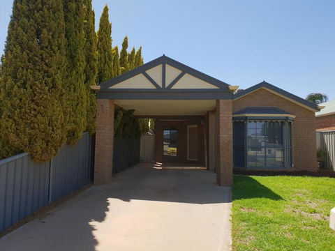 SAN Mateo - Whitsundays Accommodation 0