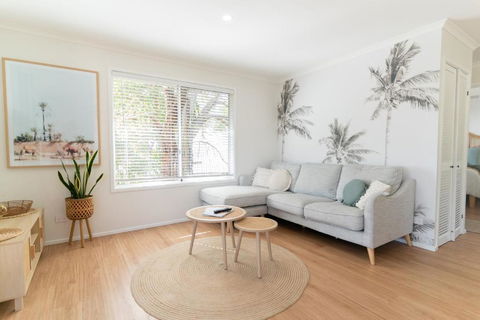 Sanbis Cabin - Hidden Boutique Retreat, Sea Views - Whitsundays Accommodation 1