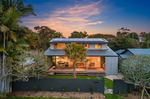 Sanctuary On Browning - Whitsundays Accommodation 0