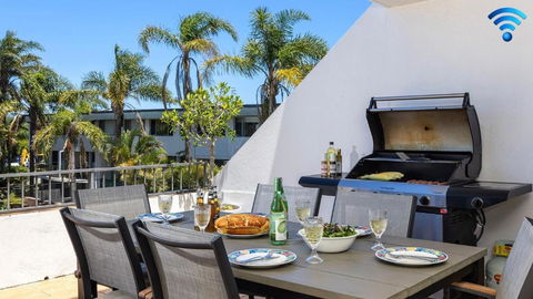 Sand And Sea - Whitsundays Accommodation 0