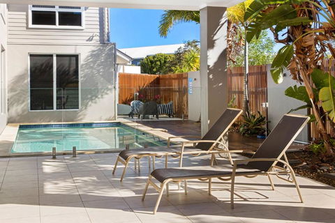 Sand And Sea Beach House - Whitsundays Accommodation 0