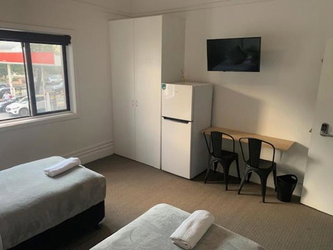 Sandy Bottoms Guesthouse - Whitsundays Accommodation 1