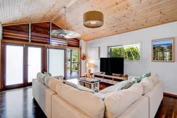 Sandalwood with Whitsundays Accommodation