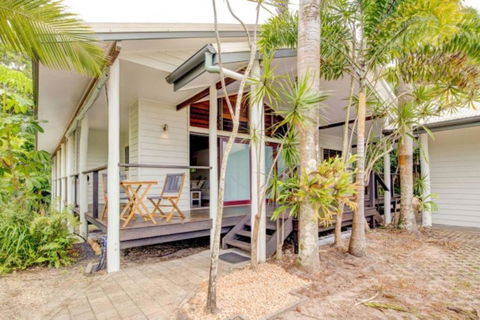 Sandalwood - Whitsundays Accommodation 3