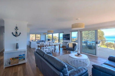 Sandbar Beach House - Whitsundays Accommodation 3