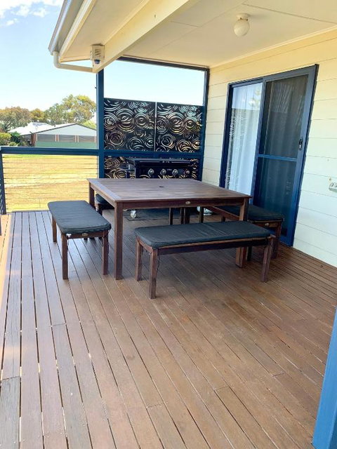 Sandcastle - A Esplanade Place, Stunning Views - Whitsundays Accommodation 2