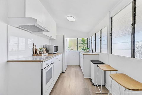 Sandown Beachside Cottage - Whitsundays Accommodation 2