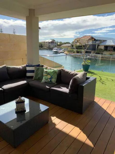 Sandpiper Island Tranquil Waterfront Views & Jetty - Whitsundays Accommodation 2