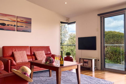 Sandpipers Beach - Whitsundays Accommodation 2