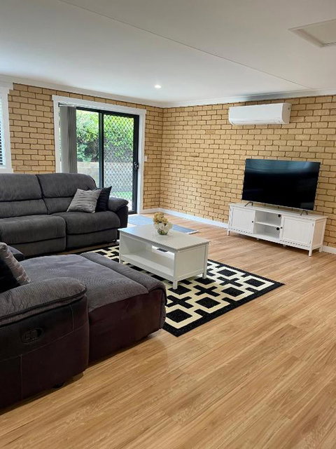 Sandstone Family Apartment - Whitsundays Accommodation 0