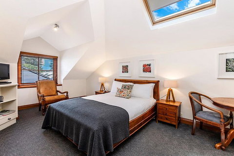 Sandstone Suites - In The Heart Of Port Fairy - Whitsundays Accommodation 1