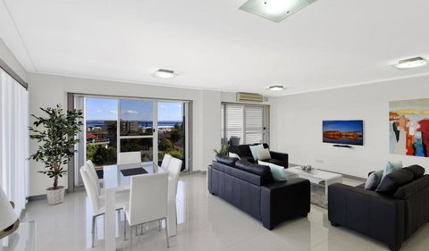 Sandy Cove Apartment The Entrance 45 - Whitsundays Accommodation 0