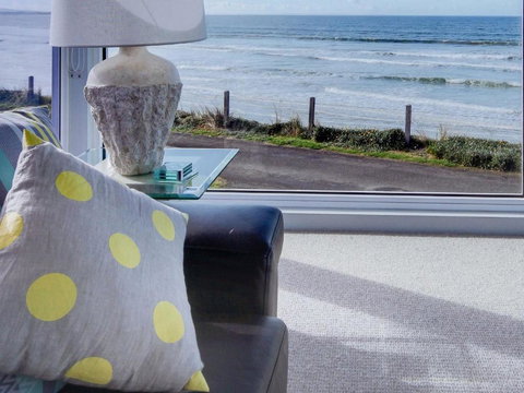 Sandy Cove - Whitsundays Accommodation 1