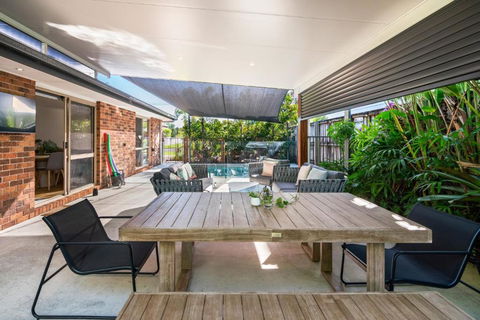 Sandy Dunes Retreat Pet-Friendly Wurtulla Home - Whitsundays Accommodation 1