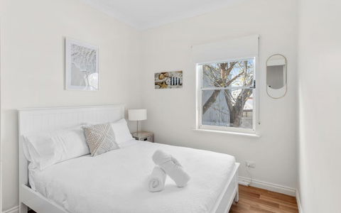 SEA BREEZE @ Smugglers Inn - Whitsundays Accommodation 1